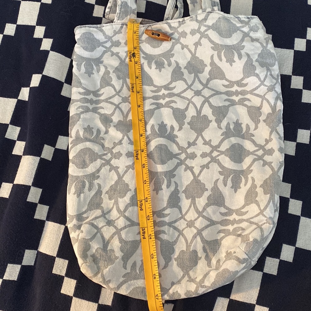 Handbag - Picture 3 of 4